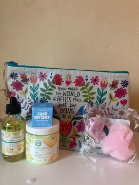Mother's Day Bundle-Dillpicky (aminnah) scrub & body oil, pouch, bag charm